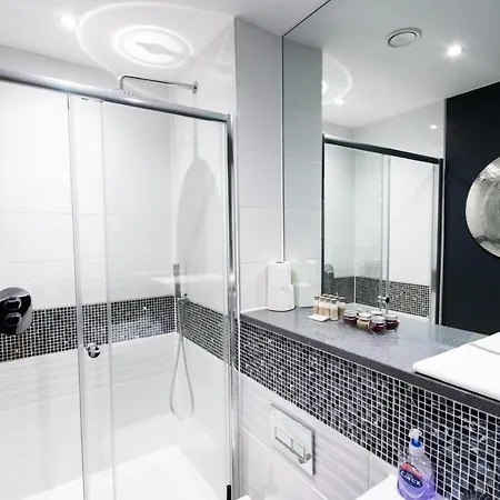 公寓 Modern 2 Bedroom Flat With 2 Ensuite Bathrooms In For Up To 4 People